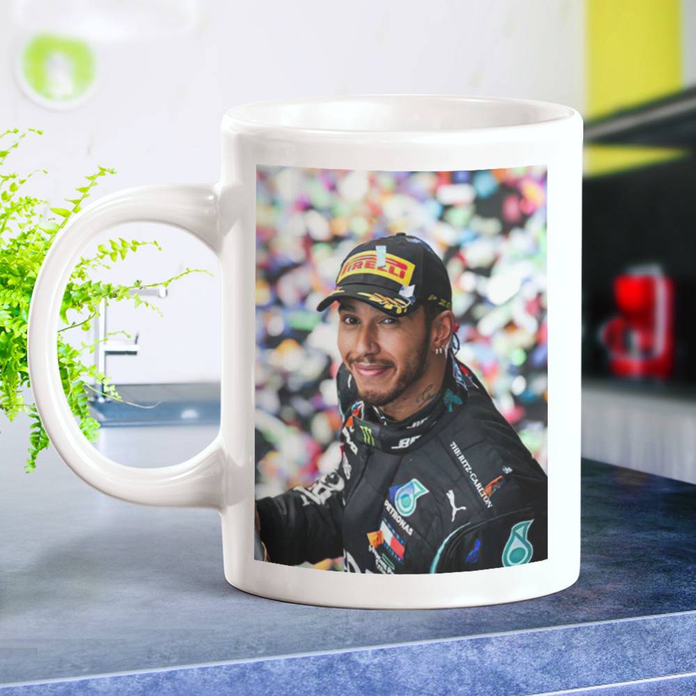 d669f98a50e8c4361306342873889c2a - Lewis Hamilton Store